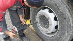 Грузовой гайковёрт 1' Scorpio в работе?