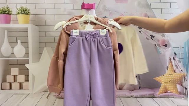 Обзор комплектов с толстовкой на молнии и большим сердечком на кофте на девочку 6-9 лет от BONTINO смотреть онлайн