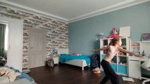 Вращение из фигурного катания на полу (спиннер). Figure skating. Spin.