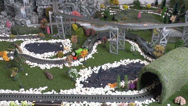 Thomas The Tank Engine Toy Stories with Hurricane смотреть онлайн