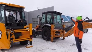 JCB 3 CX или CASE 570 ST - сравнение