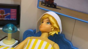 Что делает Лайла в спальне Адриана? Видео из персонажей Леди Баг и Супер-Кот.