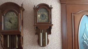 Hermle Консольные часы настенные с гирями . Германия.