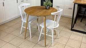 Круглый стол из массива дуба