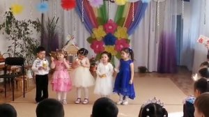 Оркестр  "В  траве  сидел  кузнечик ".