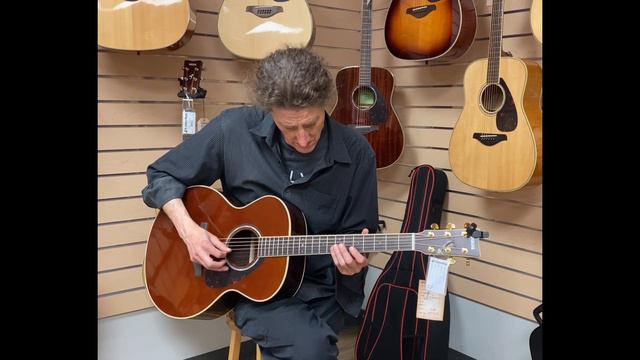 Yamaha LJ6 Acoustic Guitar смотреть онлайн