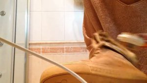 Уход за замшей . Восстановление замшевой обуви. Лайфхак по восстановлению обуви.