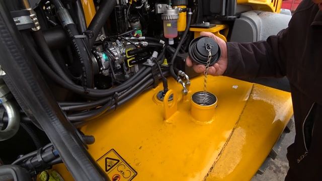 Пришёл к нам один из первых погрузчиков в России JCB TM320s Обнова!!!