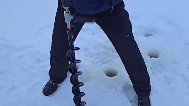 Шуруповёрт DeWALT 791 и ледобур Тонар "Торнадо" 100 смотреть онлайн