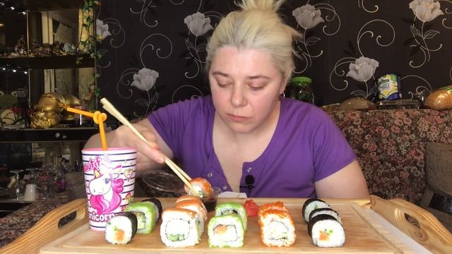 МУКБАНГ | КОВИД | РОЛЛЫ | ЗДОРОВЬЯ ВСЕМ | MUKBANG | COVID | ROLLS смотреть онлайн