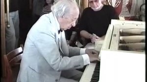 "Под музыку Шопена"