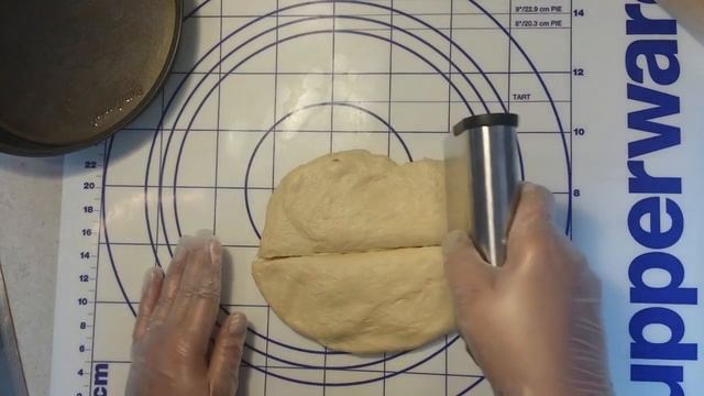 WORLD'S BEST CHEESE & ONION BREAD! смотреть онлайн