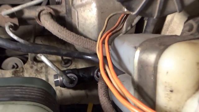 ВАЗ 2101-07 Замена главного цилиндра сцепления. смотреть онлайн