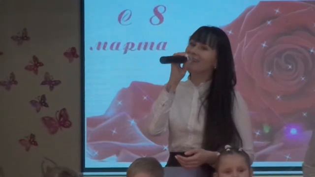 ГУО "Ясли-сад №124 г.Гомеля"- 8 марта (поёт Анастасия Скумина, музыкальный руководитель)