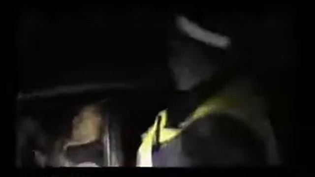ГАИШНИК РАЗБИЛ СТЕКЛО Russian Police смотреть онлайн