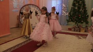 танец часики д.сад Родничок