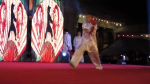 Китайские танцы - мужчины.