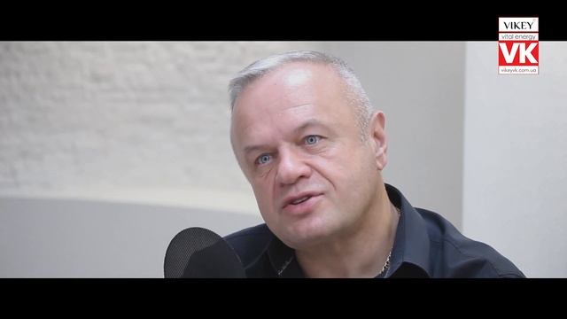 Стих читает В.Корженевский (Vikey) "Просто осень...". стихи С. Кутузовой, 0+ смотреть онлайн