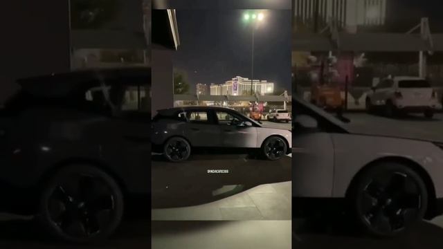 BMW ix flow is the world's first colour changing car? shafa shafa soso shafa in hindi shafa #viral