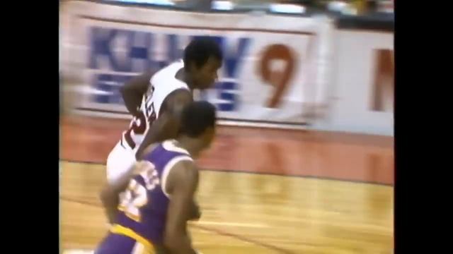 10 лучших данков Клайда Дрекслера смотреть онлайн