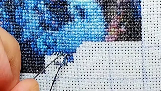 Процесс вышивки крестом. Вышивальный релакс.