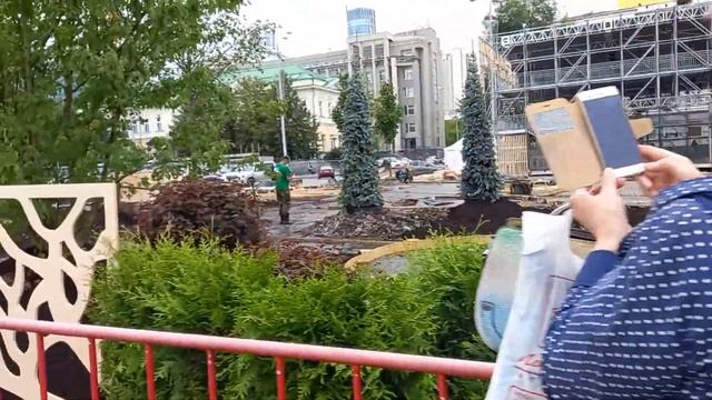 Екатеринбург. Во что превратили парковку на площади 1905 года