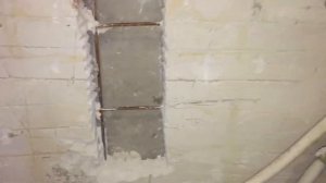 Установка смесителя в ванной под пластиковые трубы.