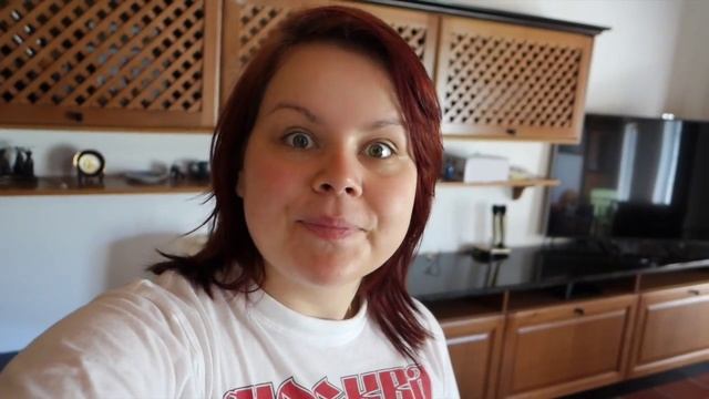 ExpatFamilyVlogs-21-2015 Kenwood Chef is in MY kitchen! смотреть онлайн
