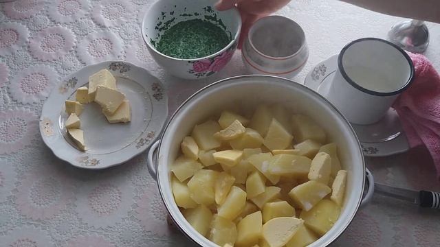 Пюре Картофельное со Шпинатом!!!! Очень Вкусно!!! смотреть онлайн