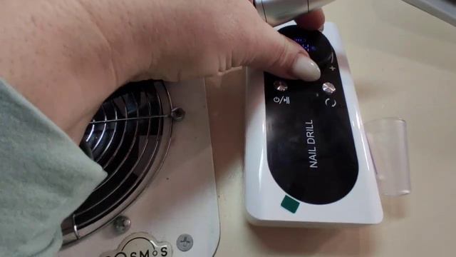 ПОРТАТИВНЫЙ АППАРАТ ДЛЯ МАНИКЮРА И ПЕДИКЮРА