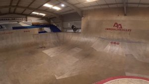 RIDING LARGEST INDOOR MTB BIKE PARK IN THE UK!!