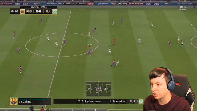 OMG I PACKED AN ICON IN A 7.5K PACK!!! - FIFA 19 ULTIMATE TEAM PACK OPENING смотреть онлайн