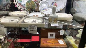 Комиссионный магазин в Москве. Что продают? Какие цены? Комиссионка , секонд хенд , барахолка - 3в1