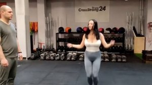 Двойные прыжки на скакалке