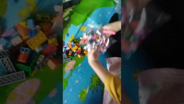 Распаковка блочного конструктора Starmerry бокс 536 деталей смотреть онлайн