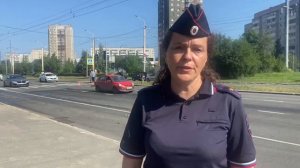 Полиция работает на месте ДТП в Петрозаводске, где машина сбила вышедших из троллейбуса двух человек