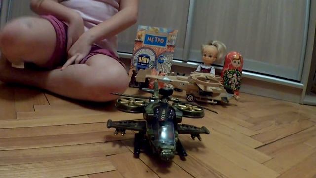 Игрушка военный вертолёт со светом и звуком