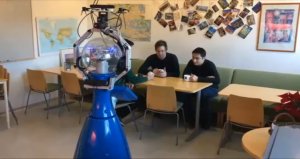 Робот учится действовать в окружении людей 