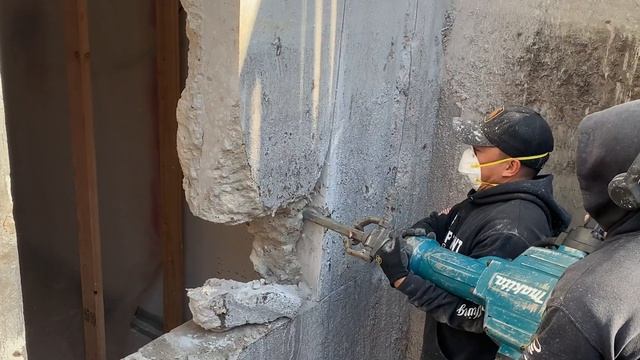 Installing a Large window ! Egress window Install with Concrete Saw! смотреть онлайн