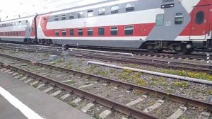 Три поезда на станции Голутвин.