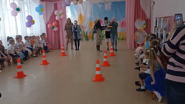 Праздник 8 марта (1) смотреть онлайн