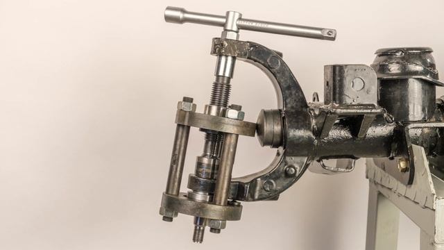 Пресс механический (съемник Мазурова). Порядок работы. смотреть онлайн