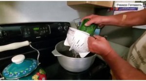 МЕДОВЫЕ ОГУРЦЫ НА ЗИМУ. ЗАСОЛКА ОГУРЦОВ С МОРКОВНОЙ БОТВОЙ.