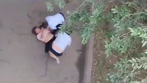 город Невинномысск сотрудники полиции избивают женщину за то что она не захотела ехать сними ??????