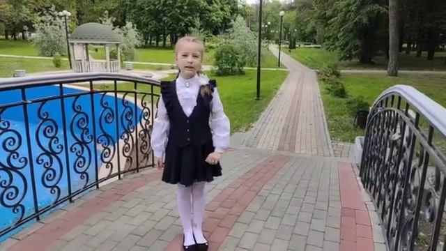 Поздравления выпускникам от первоклассников смотреть онлайн