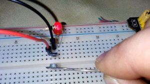 Работа униполярного датчика холла А3144