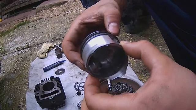 мопед гладиатор часть 3 ( ставим поршневую и заводим ) смотреть онлайн