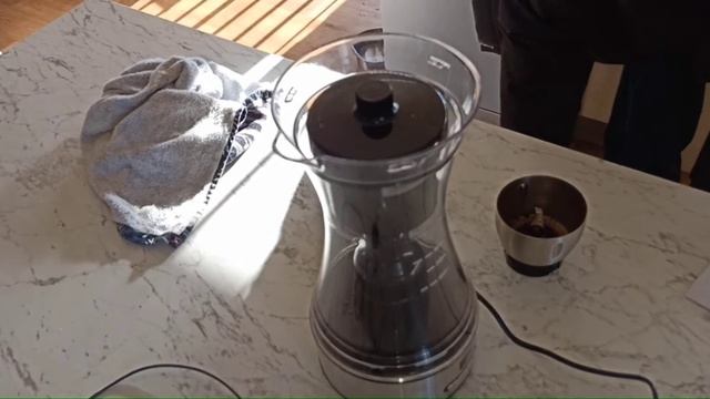 Cold Brew Coffee Maker (379) смотреть онлайн