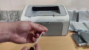 Установка и снятие нижнего лотка HP LaserJet P1005 P1006 P1007 P1008 P1102 P1106 P1108 P1607 P1109