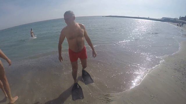 Февраль как Май. Развлекаенмся смотреть онлайн